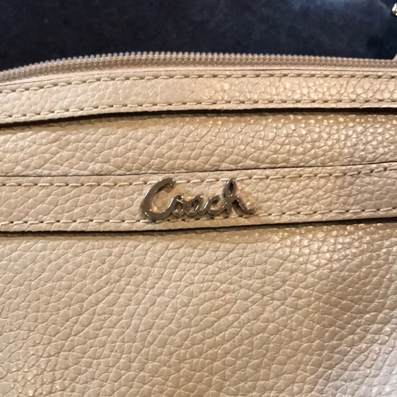 Gray/taupe coach mini bag 7.5L 5.5H - Picture 4 of 5